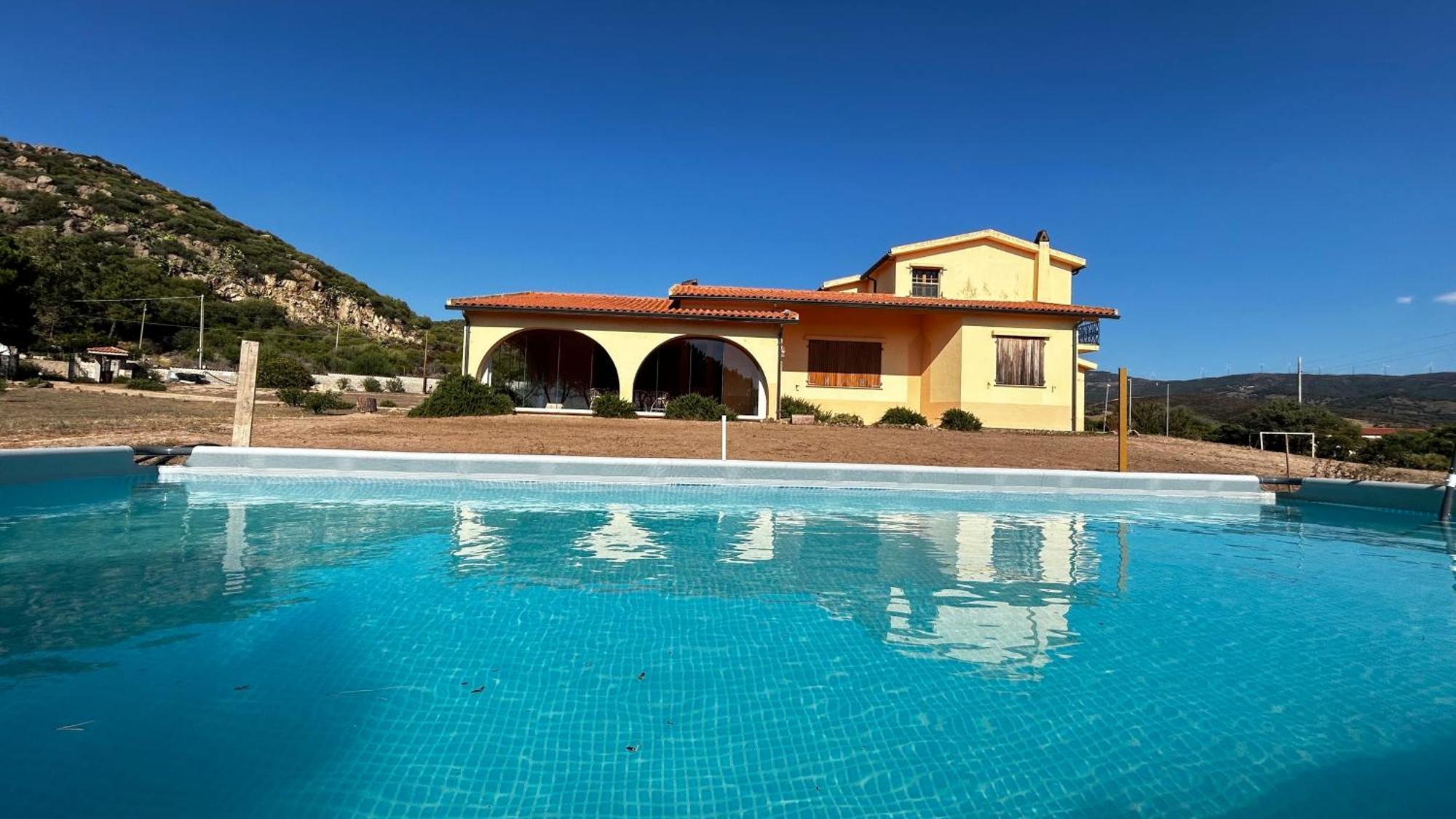 Villa Jolies Viddalba ภายนอก รูปภาพ